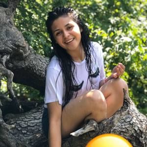 Meet your Posher, Kenia